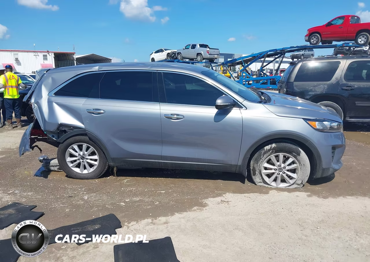2019 Kia Sorento 2.4L L VIN:5XYPG4A33KG602382 - 14