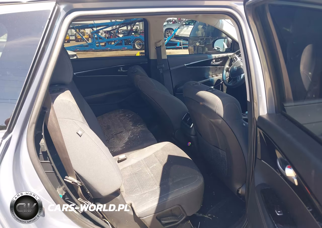2019 Kia Sorento 2.4L L VIN:5XYPG4A33KG602382 - 8