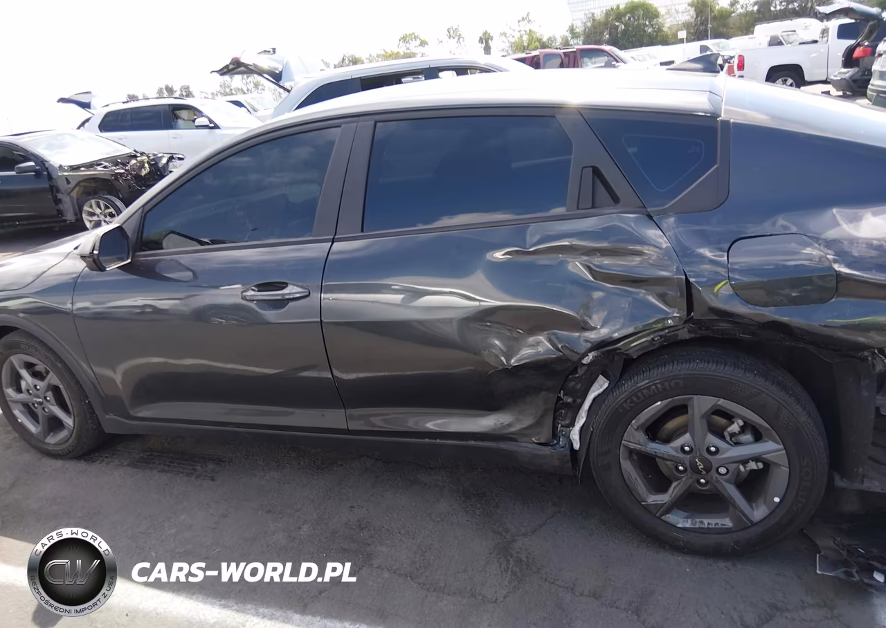 2025 Kia K4 Lxs VIN:3KPFT4DE3SE016475 - 14