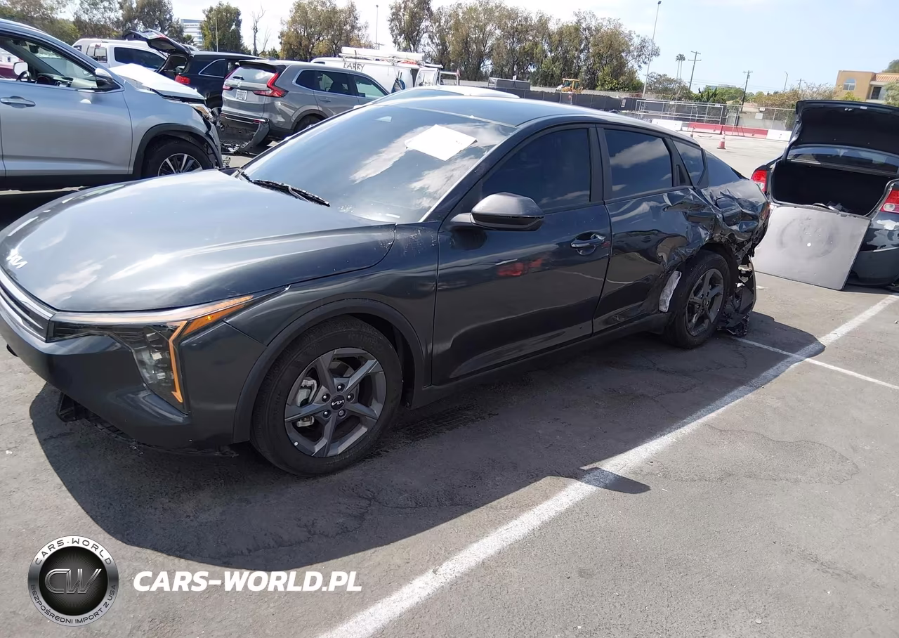 2025 Kia K4 Lxs VIN:3KPFT4DE3SE016475 - 2