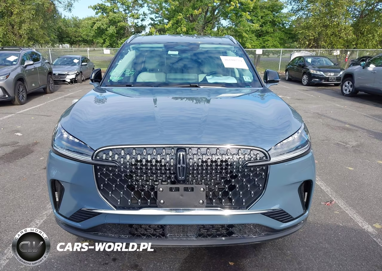 2026 Lincoln Aviator Premiere VIN:5LM5J6XC4TGL06631 - 12