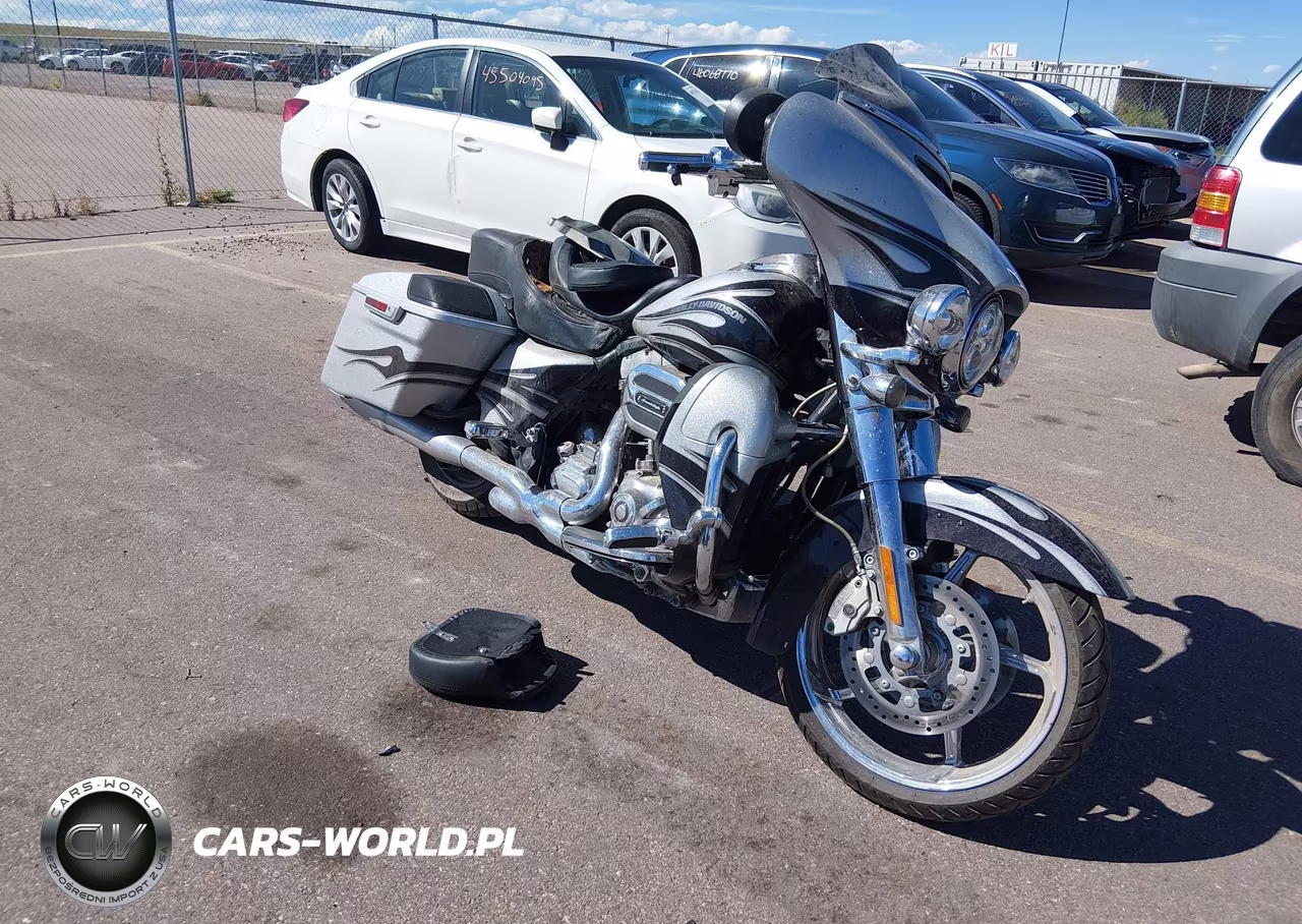2015 Harley-Davidson Flhxse Cvo Street Glide