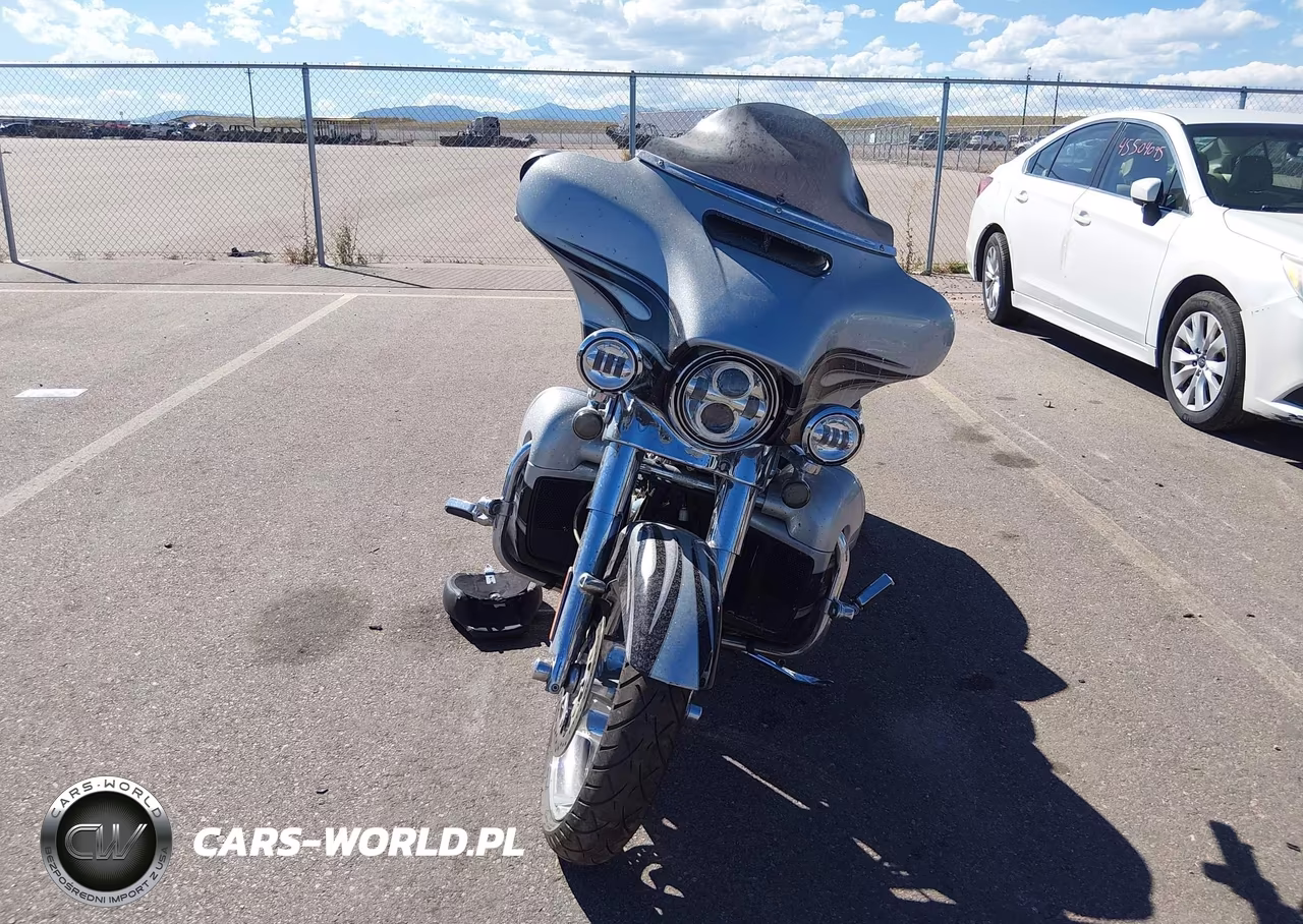 2015 Harley-Davidson Flhxse Cvo Street Glide VIN:1HD1PXN15FB954023 - 5