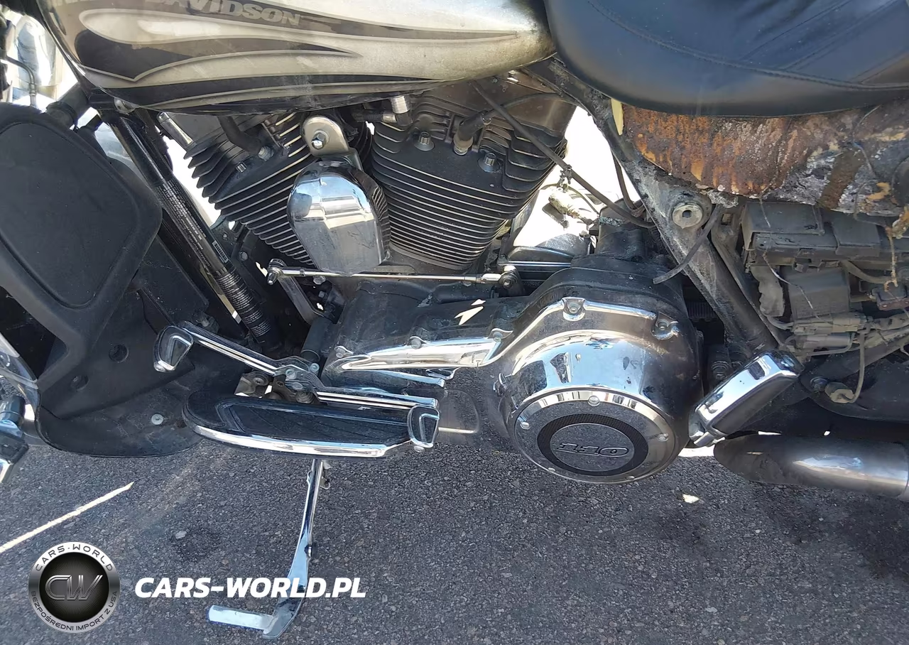 2015 Harley-Davidson Flhxse Cvo Street Glide VIN:1HD1PXN15FB954023 - 9