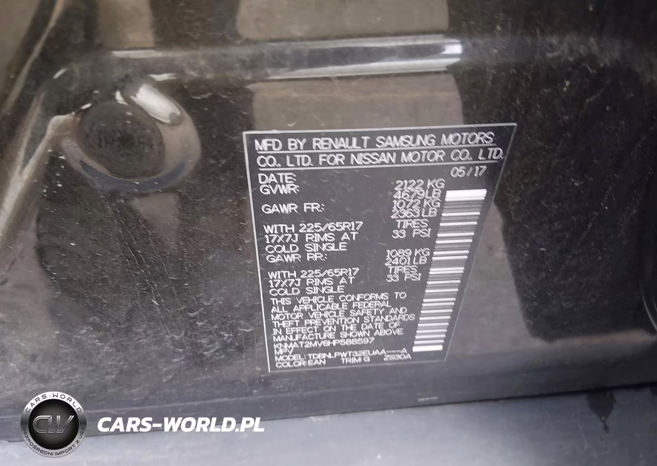 2017 Nissan Rogue S VIN:KNMAT2MV6HP588597 - 9
