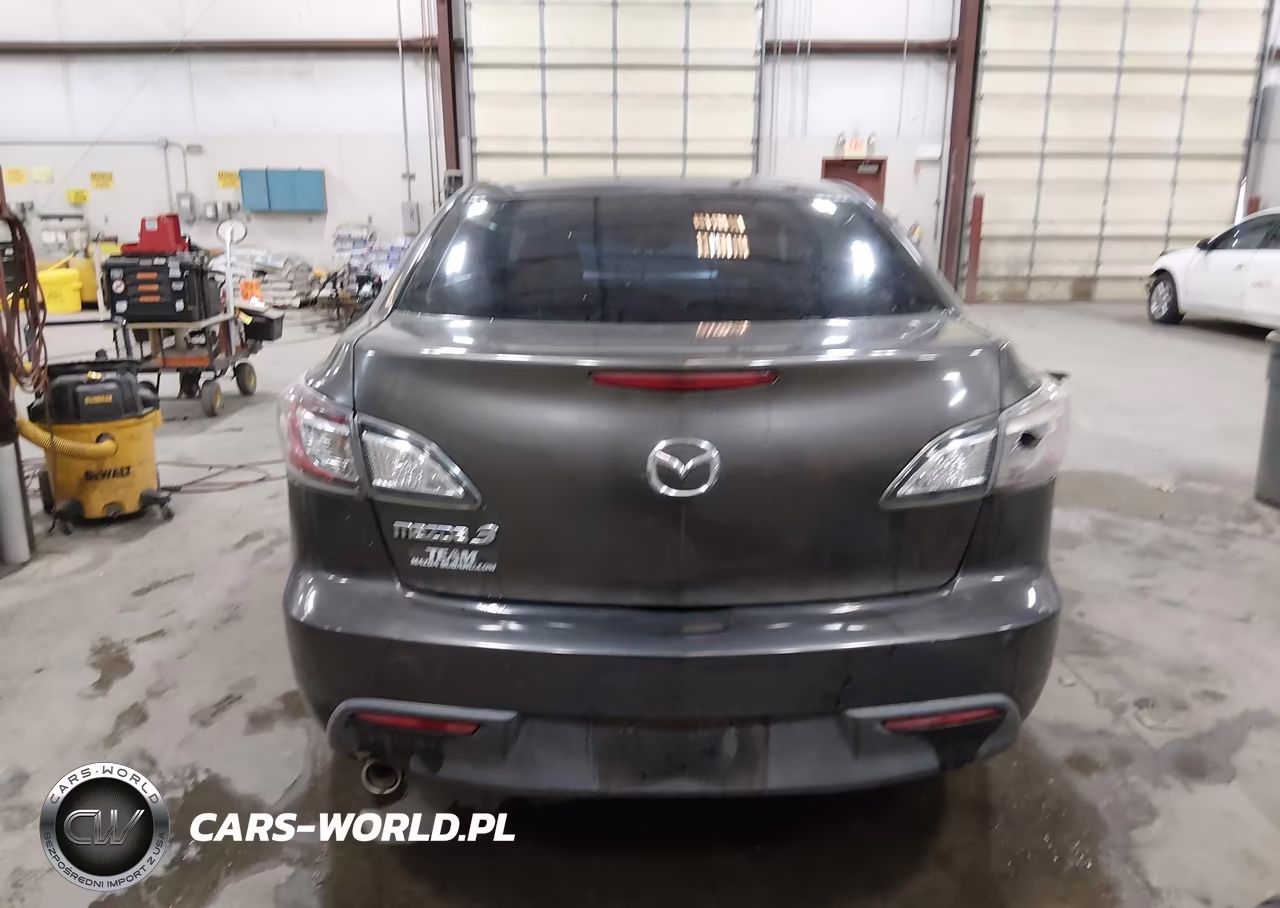 2011 Mazda Mazda3 I Touring VIN:JM1BL1VG8B1444719 - 17