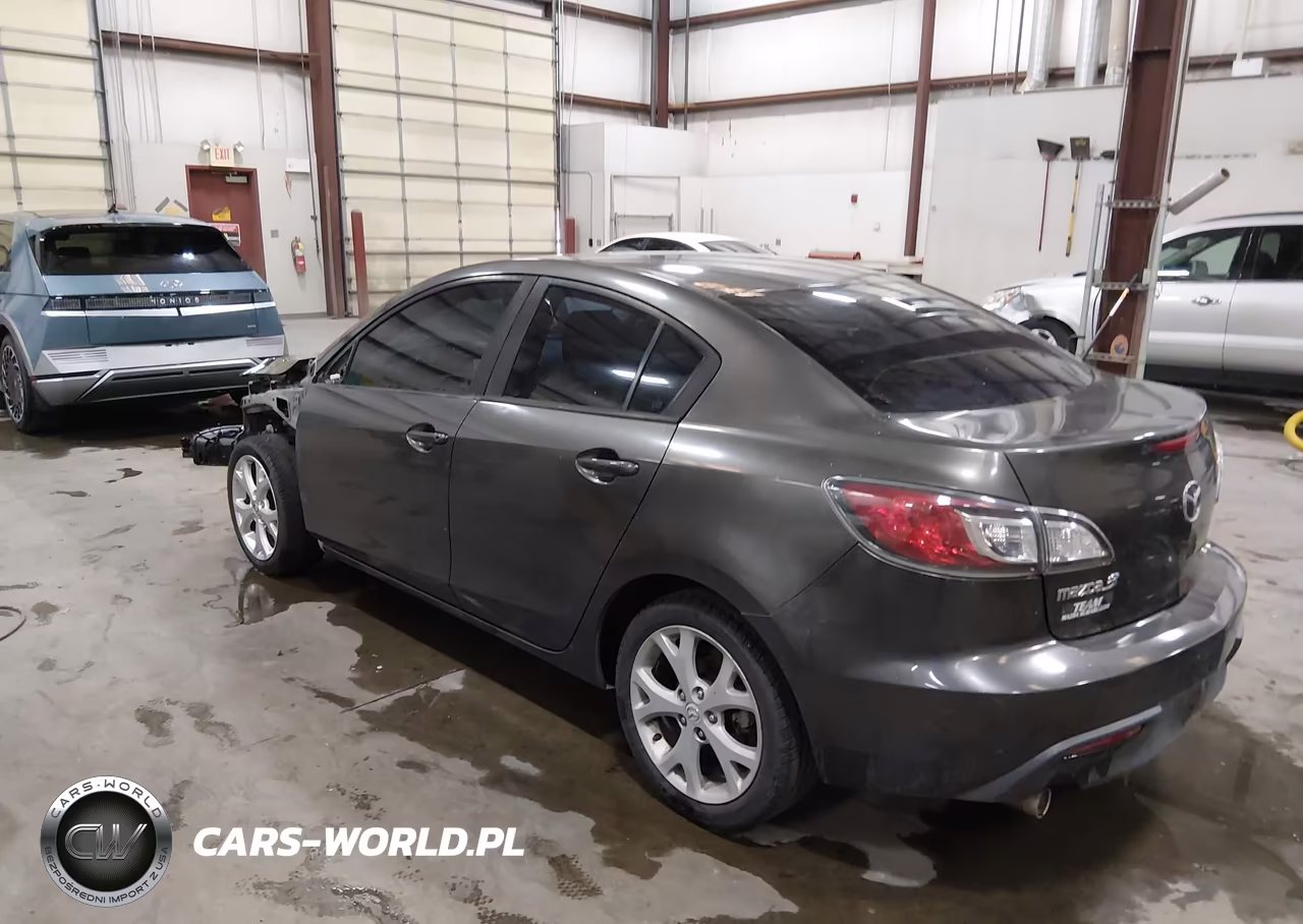 2011 Mazda Mazda3 I Touring VIN:JM1BL1VG8B1444719 - 3