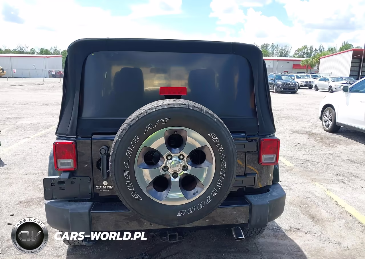 2016 Jeep Wrangler Sahara VIN:1C4AJWBG6GL254951 - 16