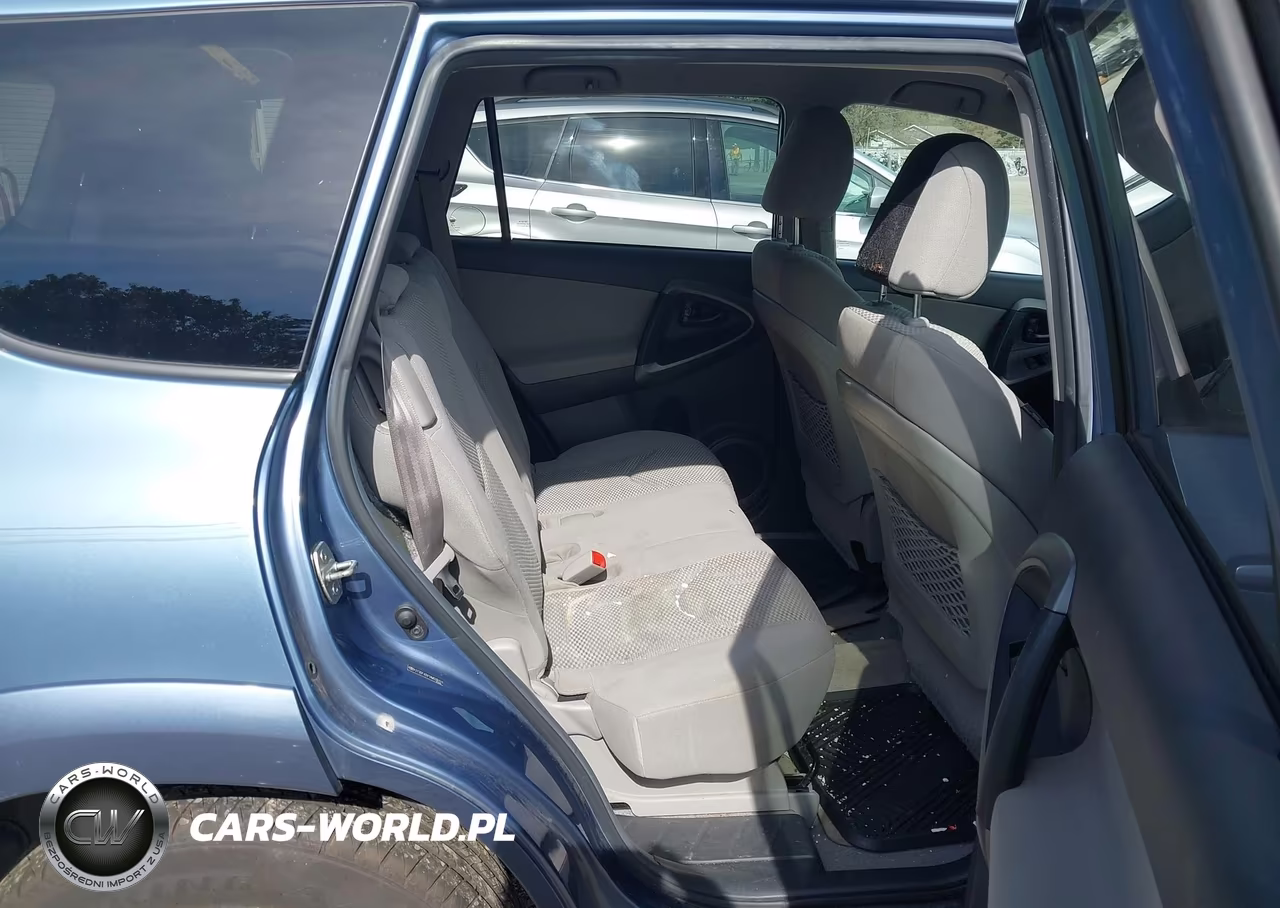 2010 Toyota Rav4 Limited VIN:2T3DF4DV1AW028111 - 8