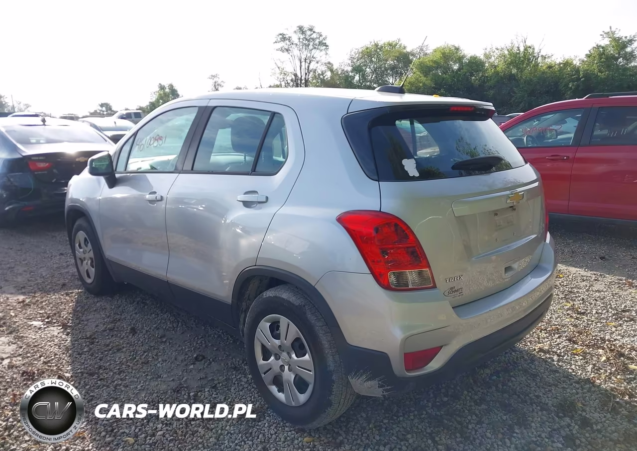 2018 Chevrolet Trax Ls VIN:KL7CJKSB1JB510820 - 3