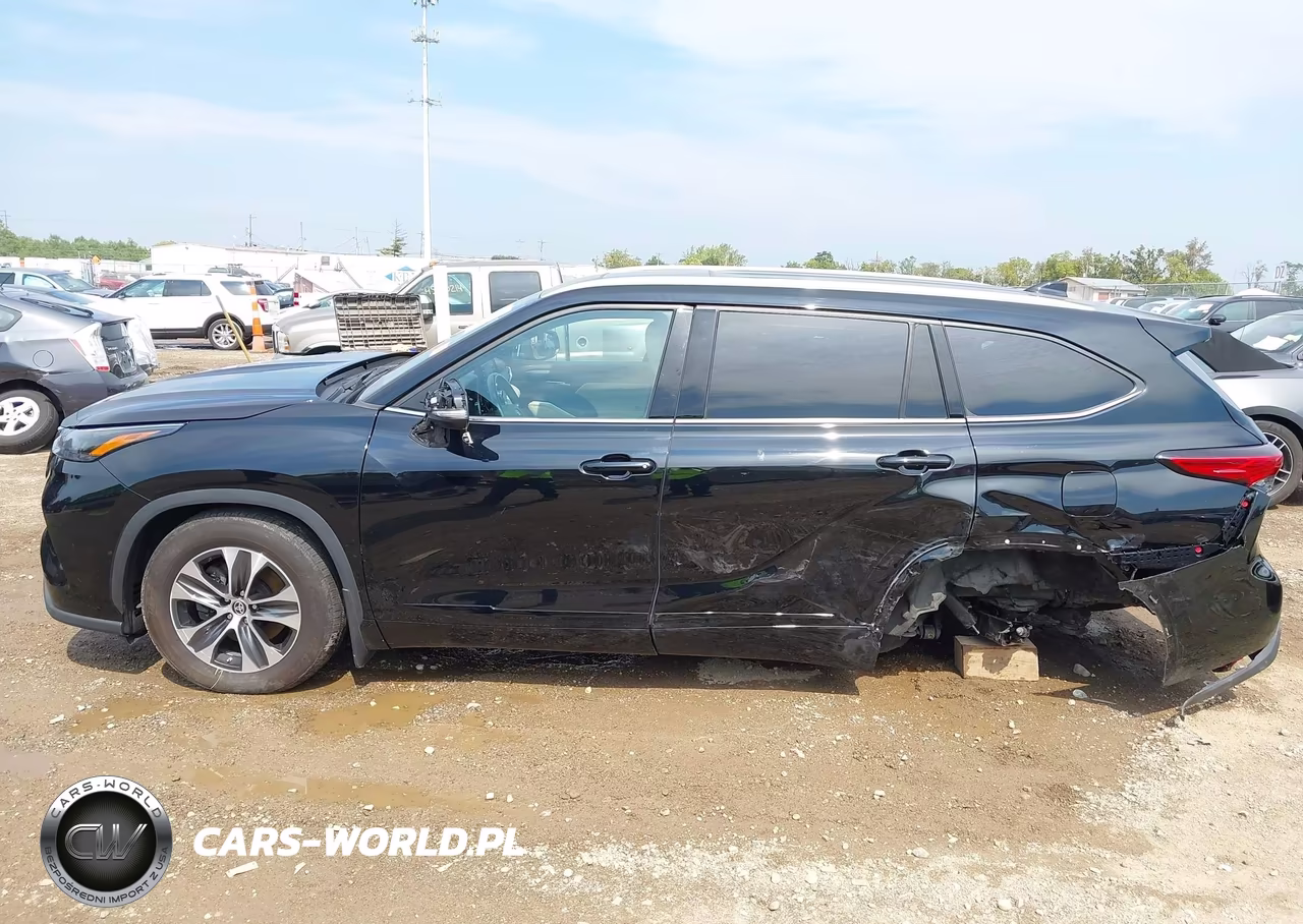 2022 Toyota Highlander Xle VIN:5TDGZRBH4NS203568 - 14