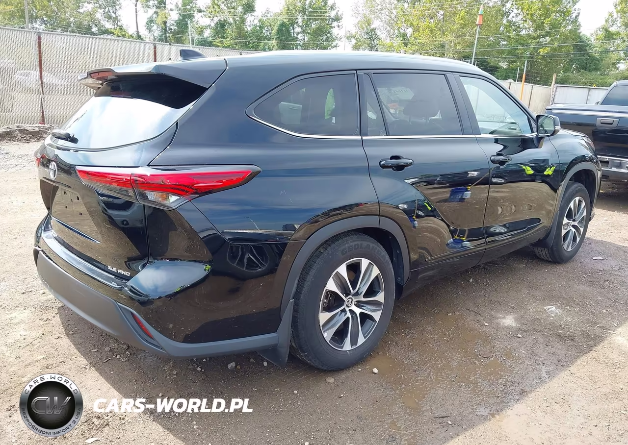 2022 Toyota Highlander Xle VIN:5TDGZRBH4NS203568 - 4