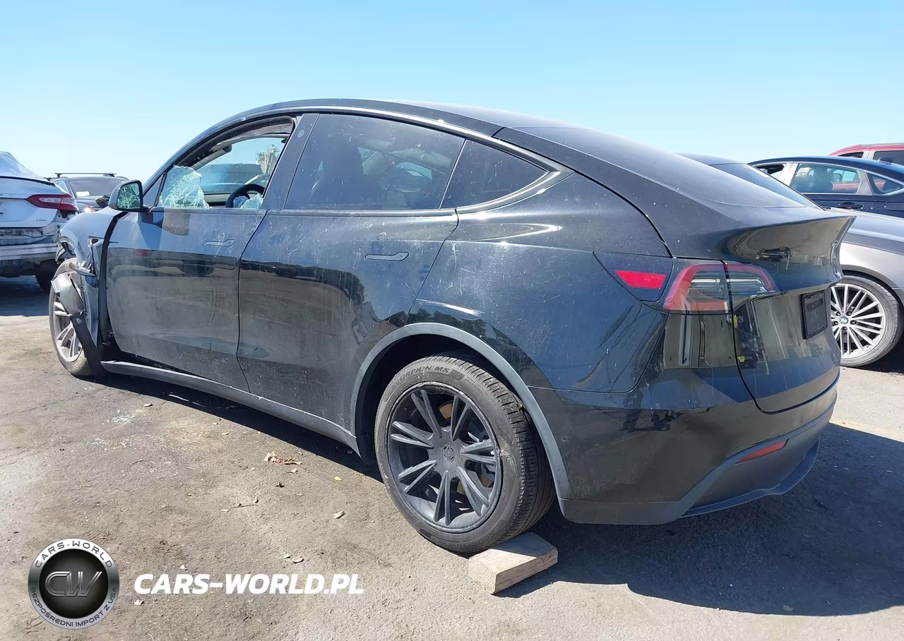2022 Tesla Model Y Long Range Dual Motor All-Wheel Drive VIN:7SAYGAEE2NF377398 - 3
