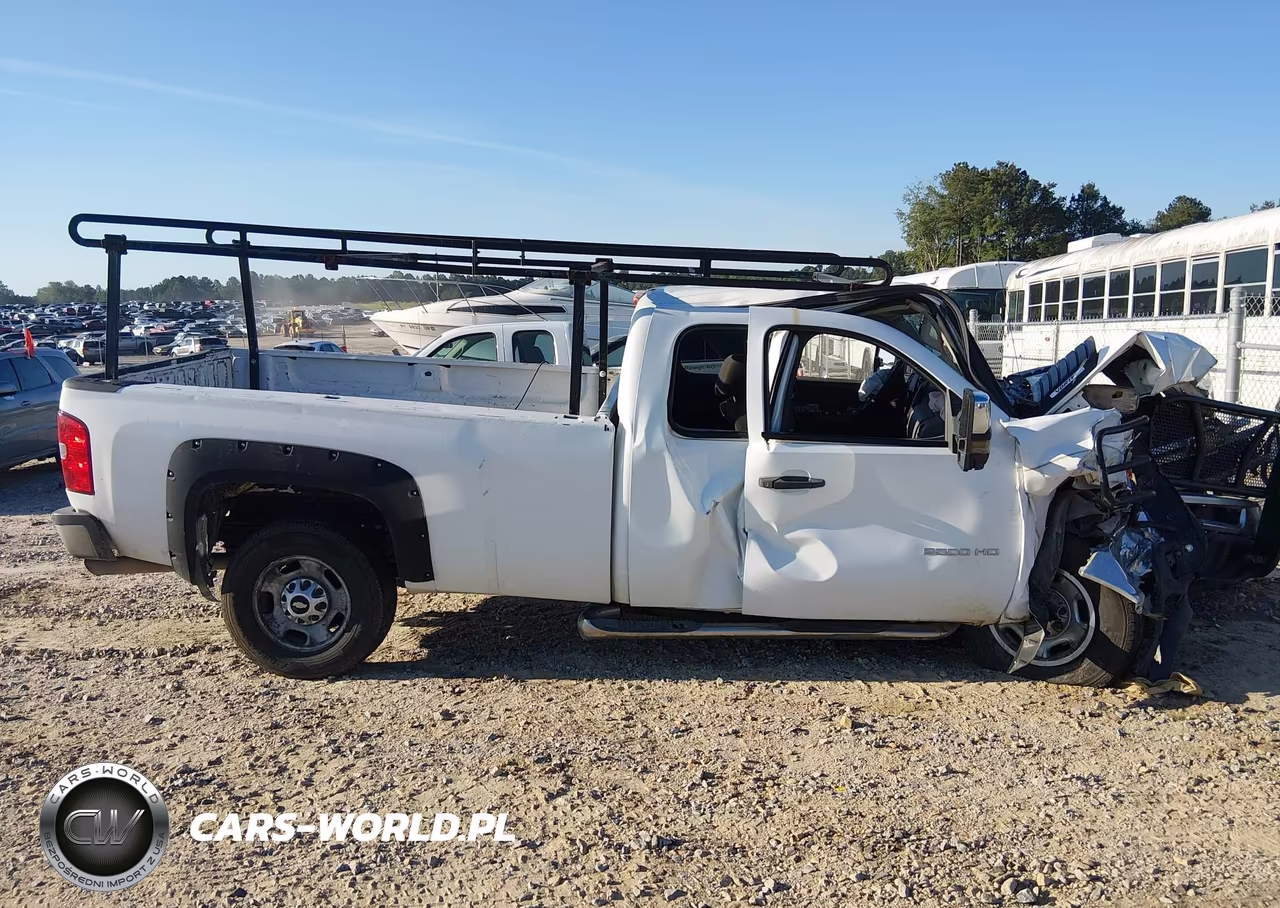 2011 Chevrolet Silverado 2500Hd Work Truck VIN:1GC2CVCG2BZ207638 - 13