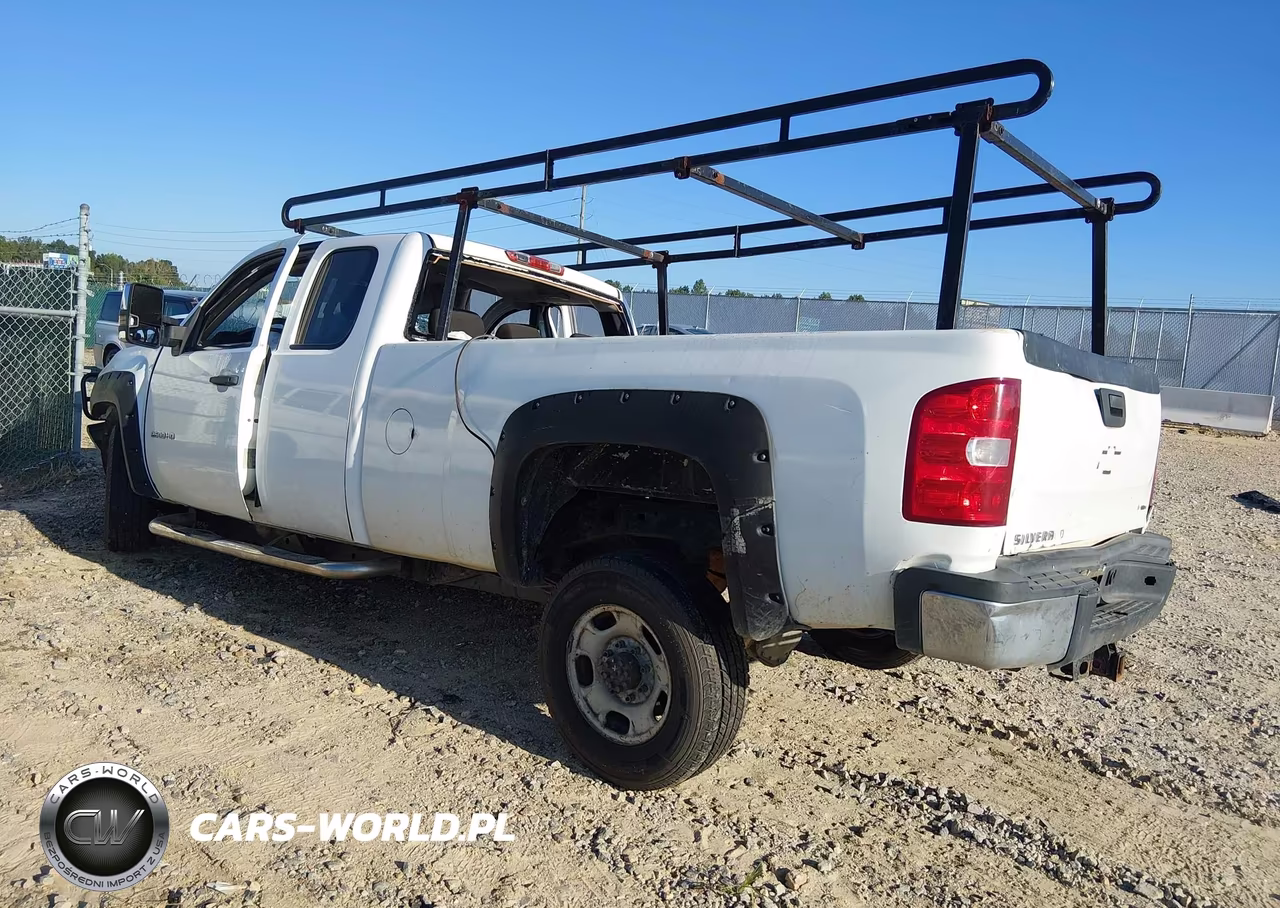 2011 Chevrolet Silverado 2500Hd Work Truck VIN:1GC2CVCG2BZ207638 - 3