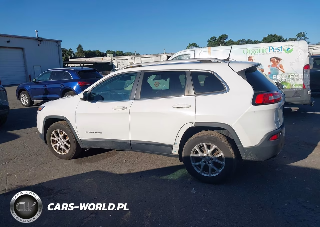 2016 Jeep Cherokee Latitude VIN:1C4PJMCB9GW162877 - 14