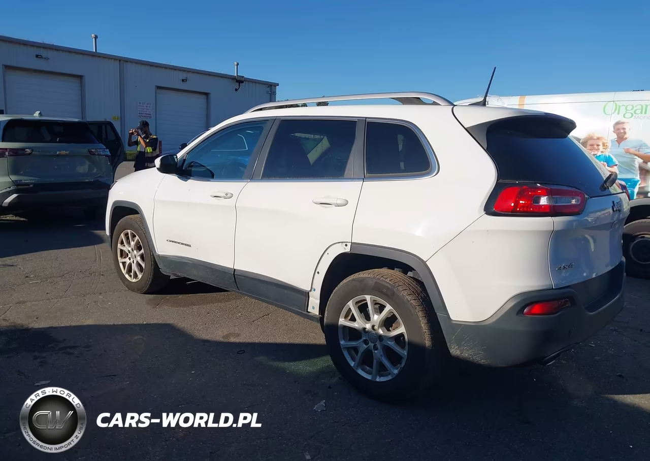 2016 Jeep Cherokee Latitude VIN:1C4PJMCB9GW162877 - 6