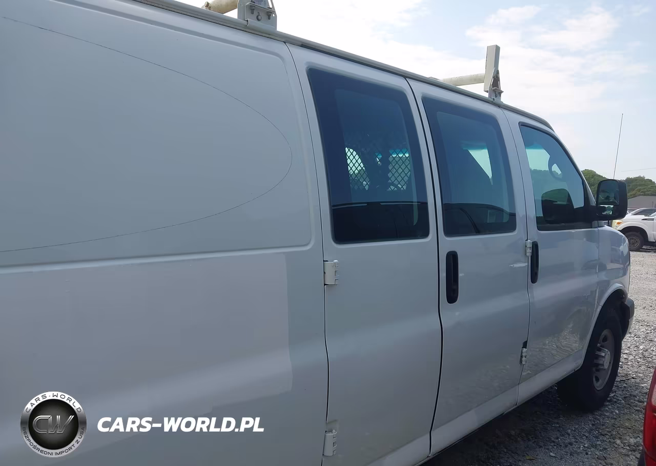 2015 Chevrolet Express 2500 Work Van VIN:1GCWGGCF6F1258069 - 13