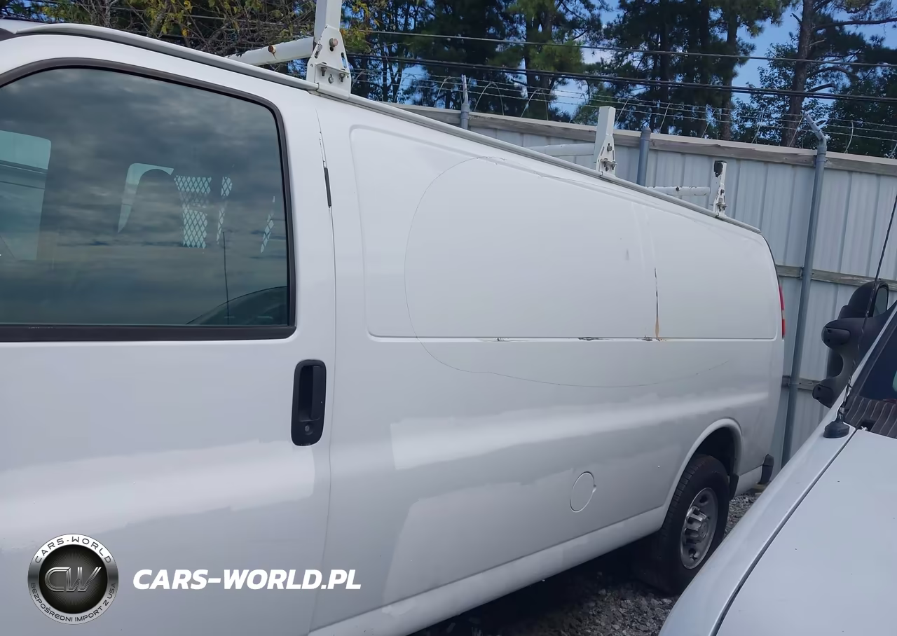 2015 Chevrolet Express 2500 Work Van VIN:1GCWGGCF6F1258069 - 14