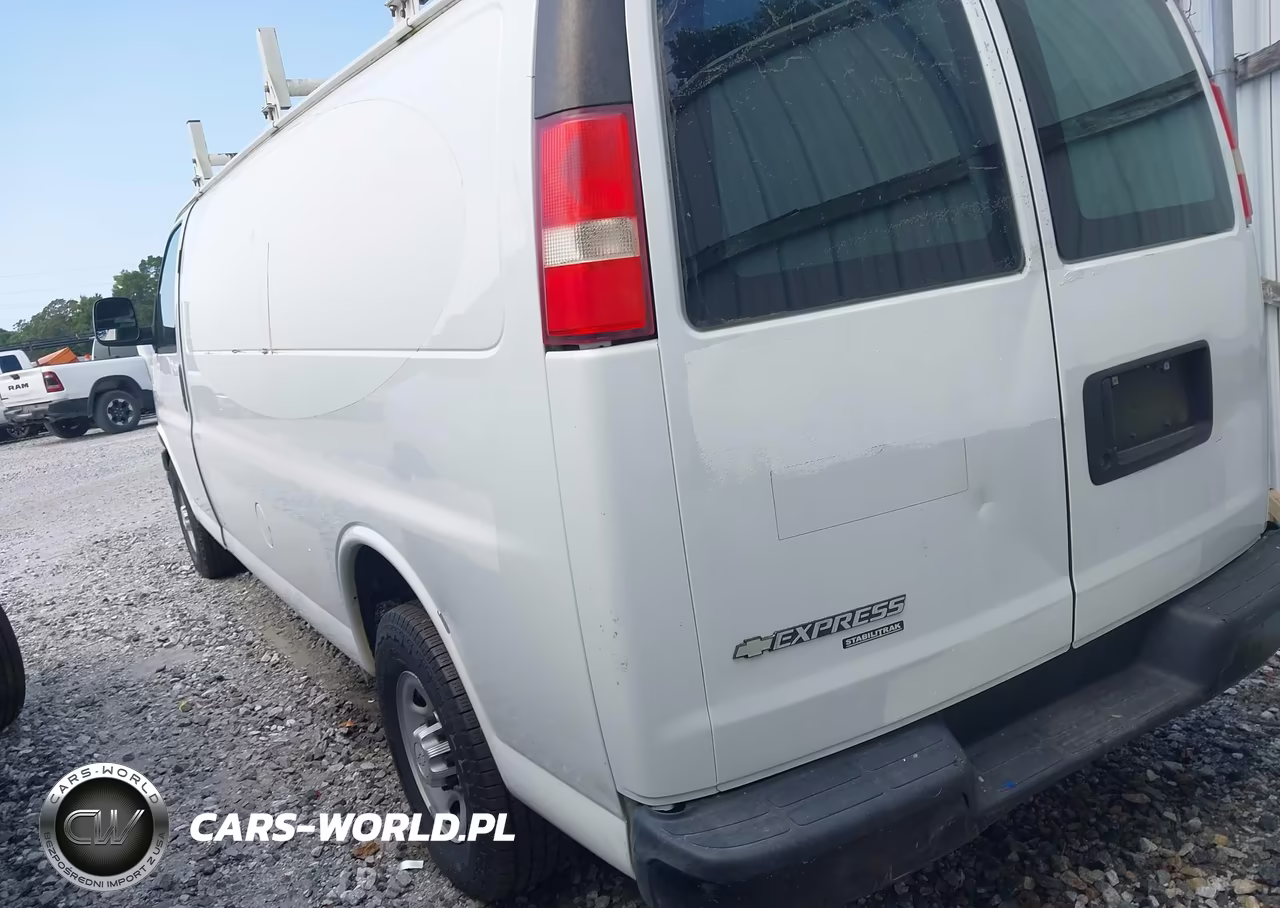 2015 Chevrolet Express 2500 Work Van VIN:1GCWGGCF6F1258069 - 3