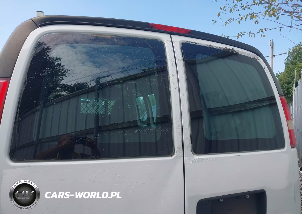 2015 Chevrolet Express 2500 Work Van VIN:1GCWGGCF6F1258069 - 6