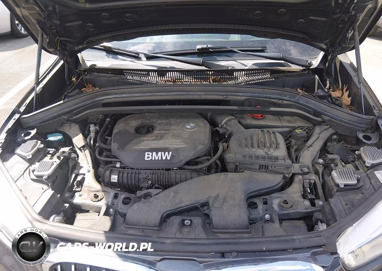 2018 BMW X1 xDrive28I VIN:WBXHT3C39J5F92915 - 10