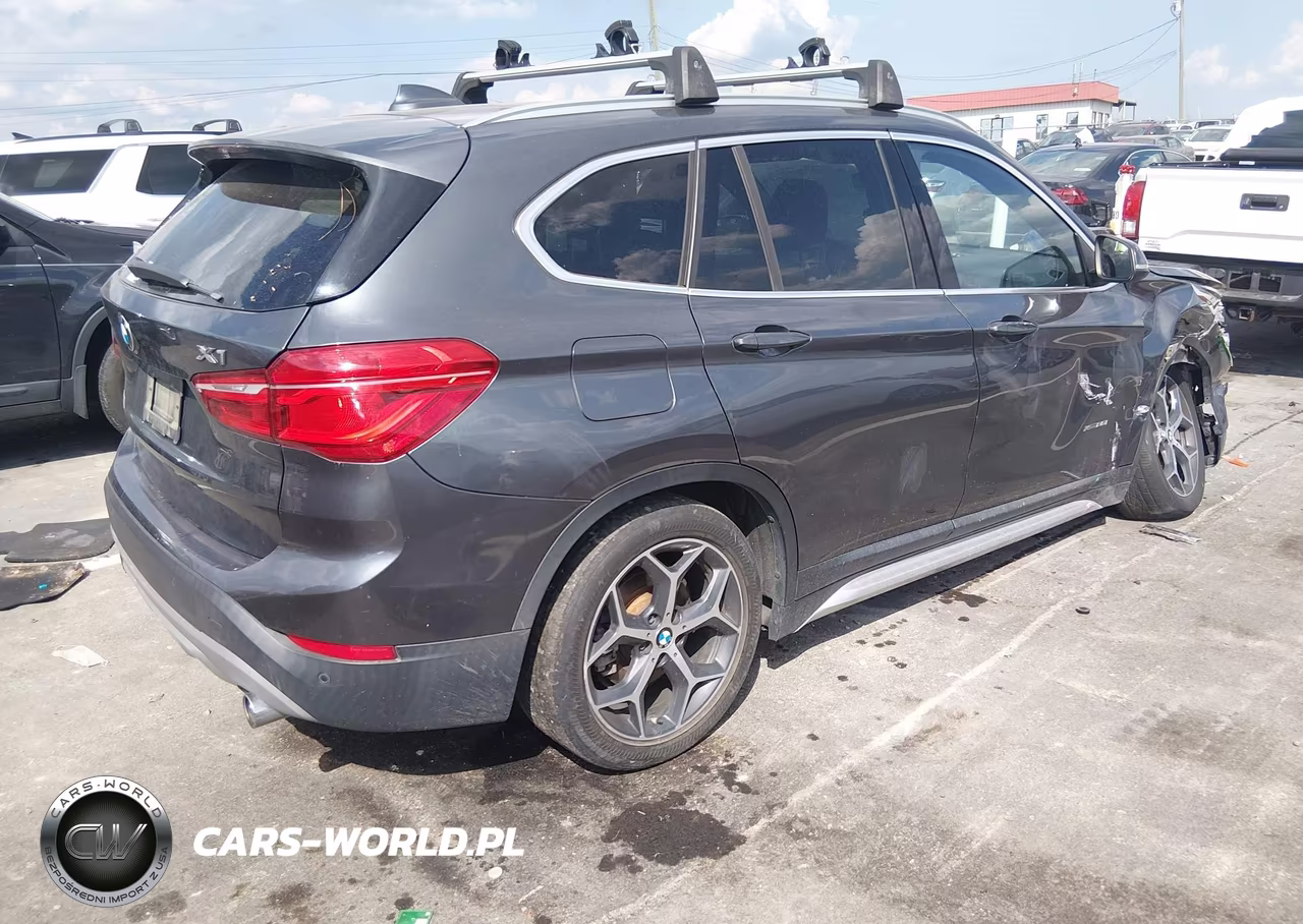 2018 BMW X1 xDrive28I VIN:WBXHT3C39J5F92915 - 4