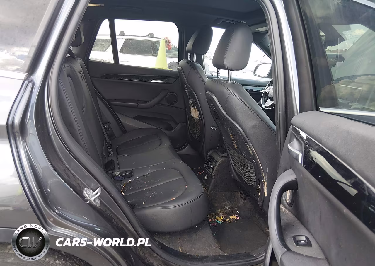 2018 BMW X1 xDrive28I VIN:WBXHT3C39J5F92915 - 8