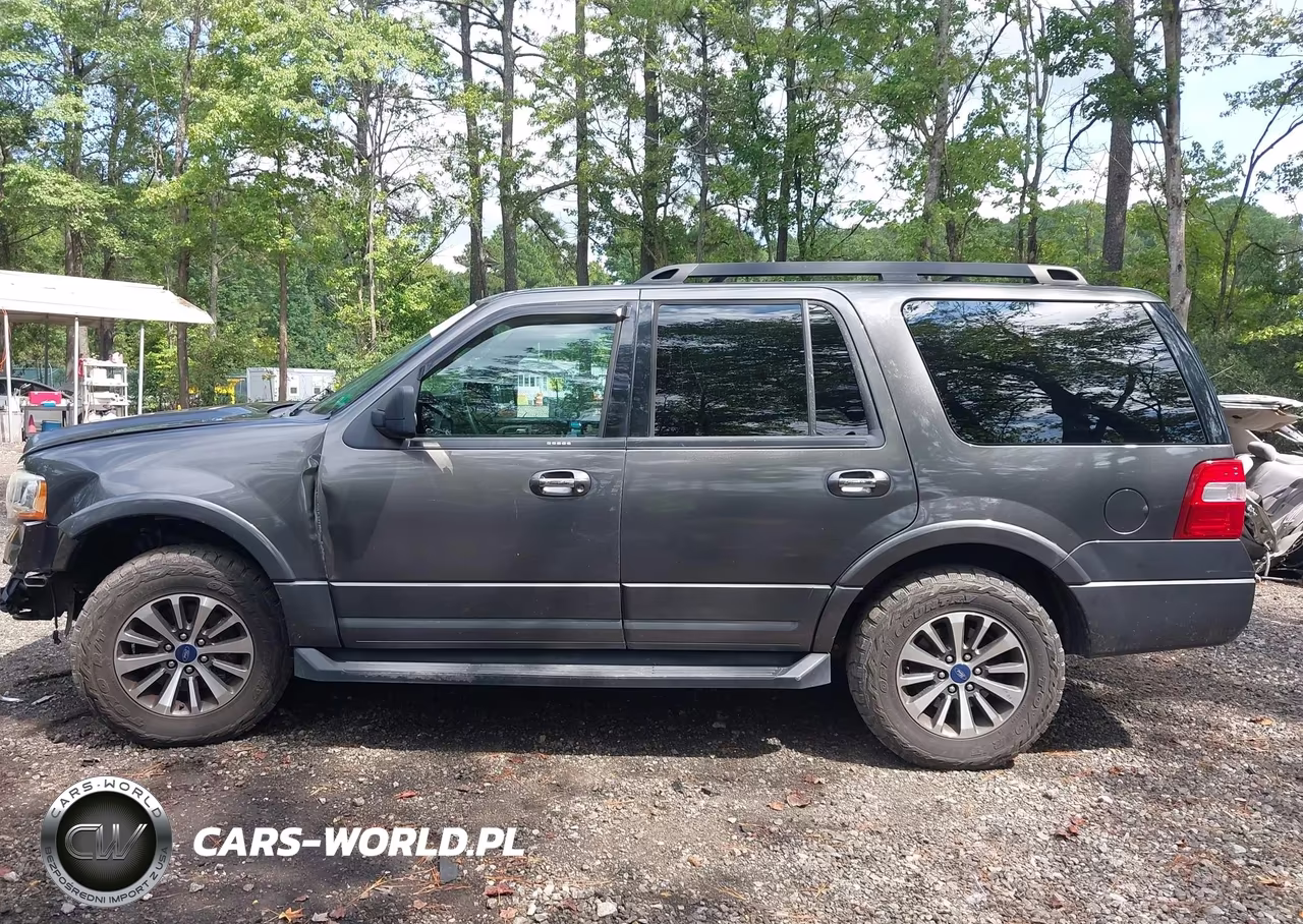 2017 Ford Expedition Xlt VIN:1FMJU1JT4HEA00116 - 15