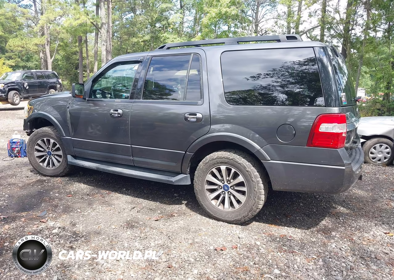 2017 Ford Expedition Xlt VIN:1FMJU1JT4HEA00116 - 3