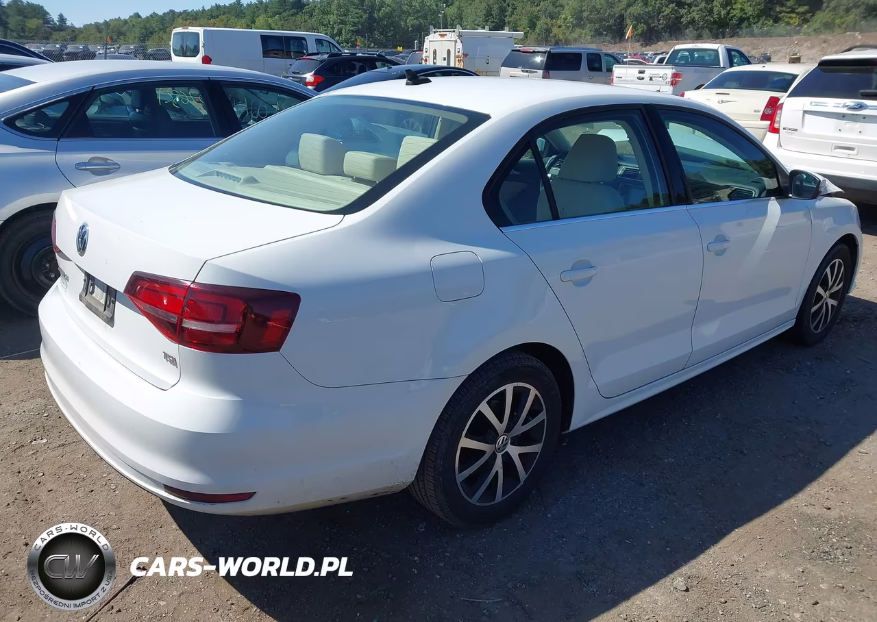 2017 Volkswagen Jetta 1.4T Se VIN:3VWDB7AJ6HM369396 - 4