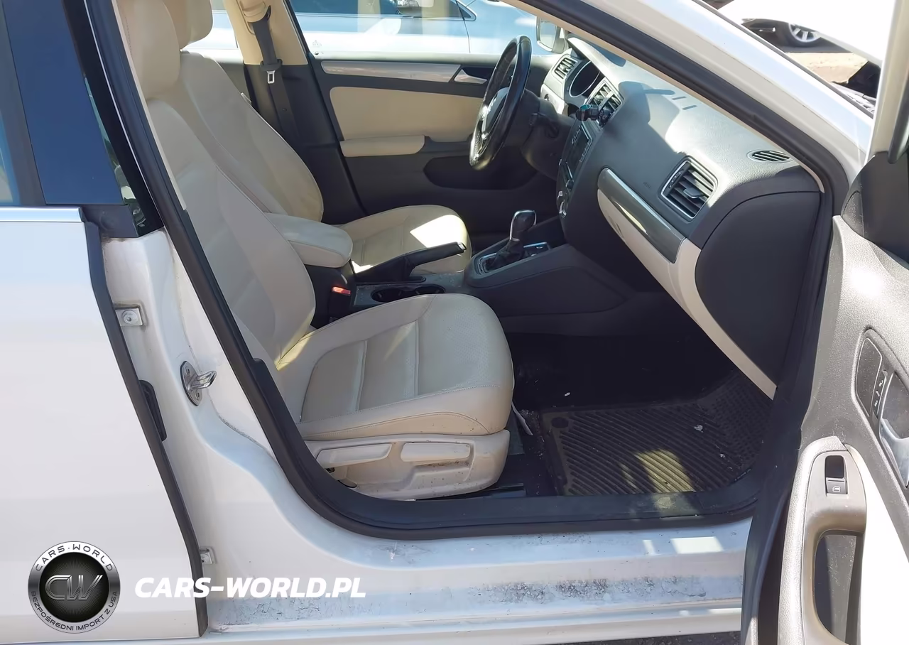 2017 Volkswagen Jetta 1.4T Se VIN:3VWDB7AJ6HM369396 - 5