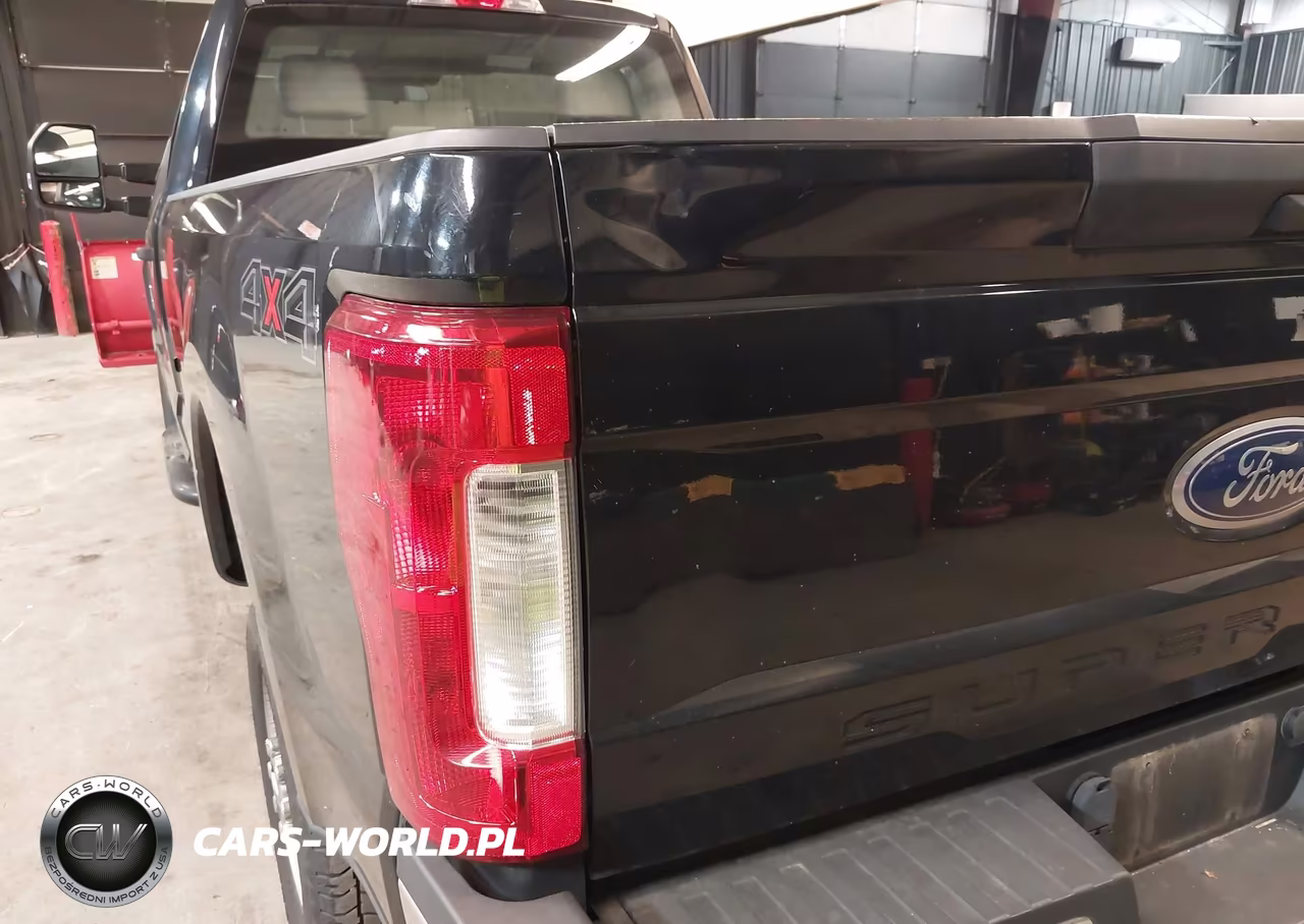 2018 Ford F-250 Xl VIN:1FTBF2B6XJEC48703 - 13