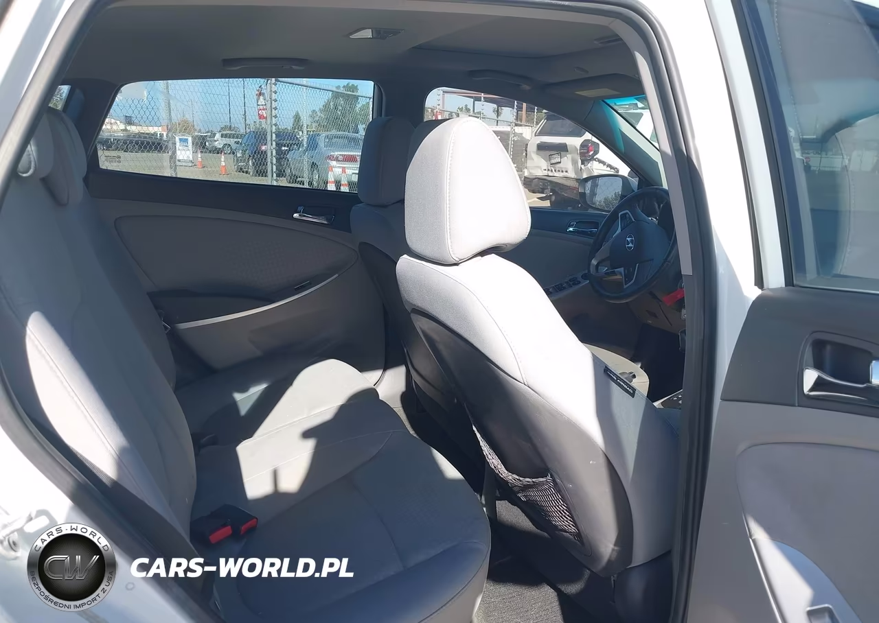 2013 Hyundai Accent Se VIN:KMHCU5AE0DU085845 - 8