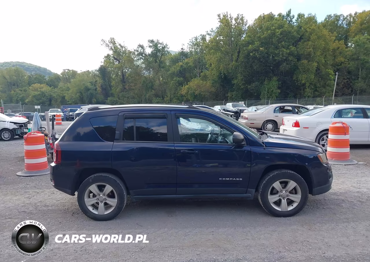 2014 Jeep Compass Sport VIN:1C4NJDBB7ED858512 - 13