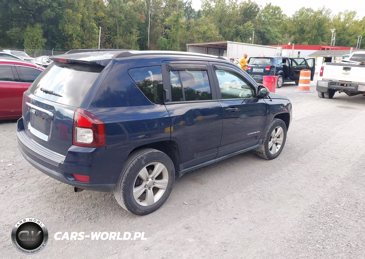 2014 Jeep Compass Sport VIN:1C4NJDBB7ED858512 - 4