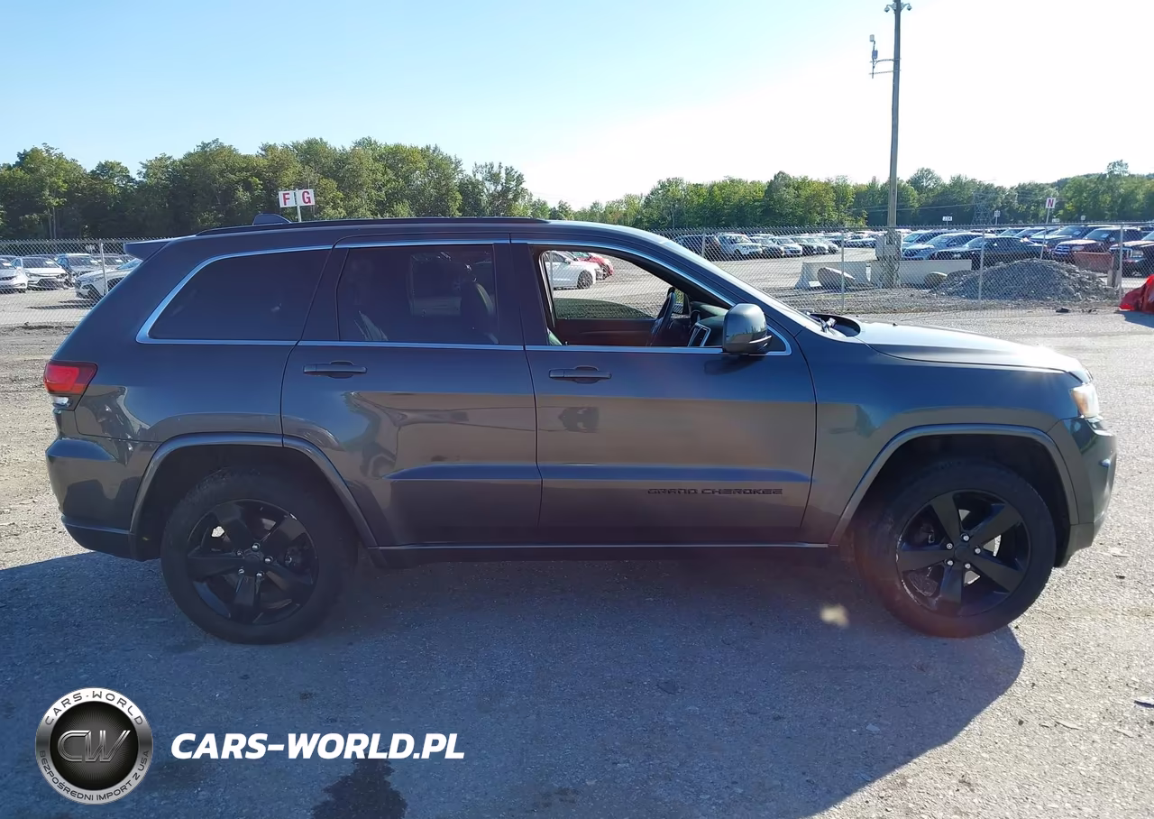 2015 Jeep Grand Cherokee Altitude VIN:1C4RJFAG2FC947891 - 13