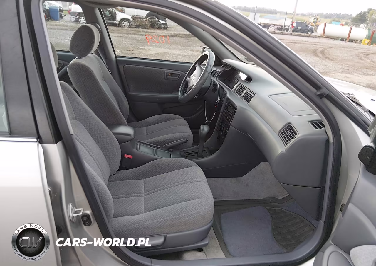 2001 Toyota Camry Le V6 VIN:4T1BF22K21U968026 - 5