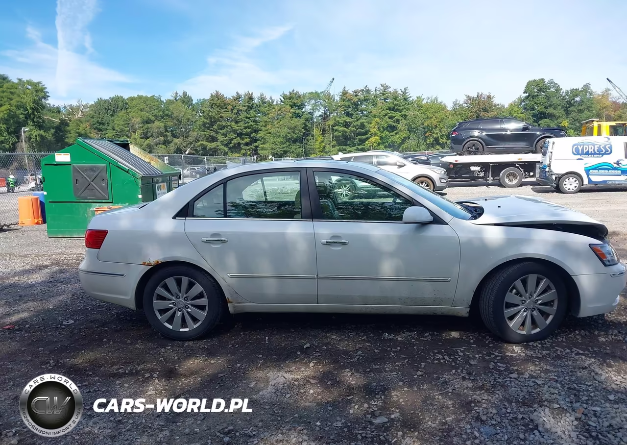 2009 Hyundai Sonata Limited V6 VIN:5NPEU46FX9H550268 - 13