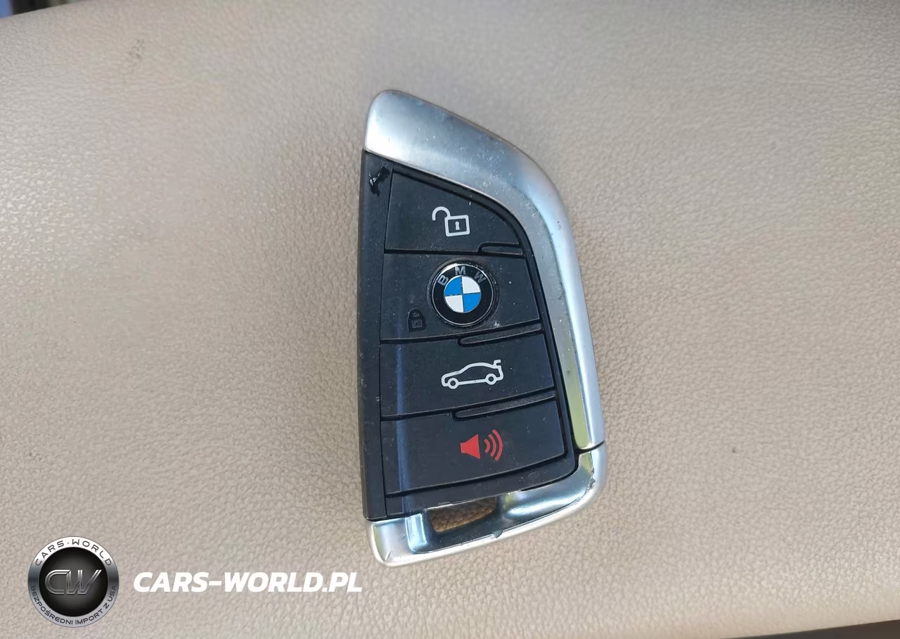 2018 BMW X3 xDrive30I VIN:5UXTR9C51JLC77837 - 11
