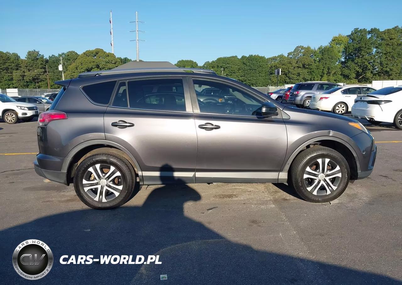 2017 Toyota Rav4 Le VIN:JTMZFREV2HJ146355 - 13