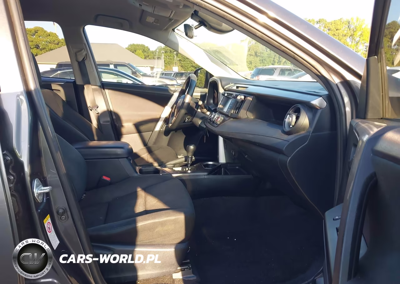 2017 Toyota Rav4 Le VIN:JTMZFREV2HJ146355 - 5