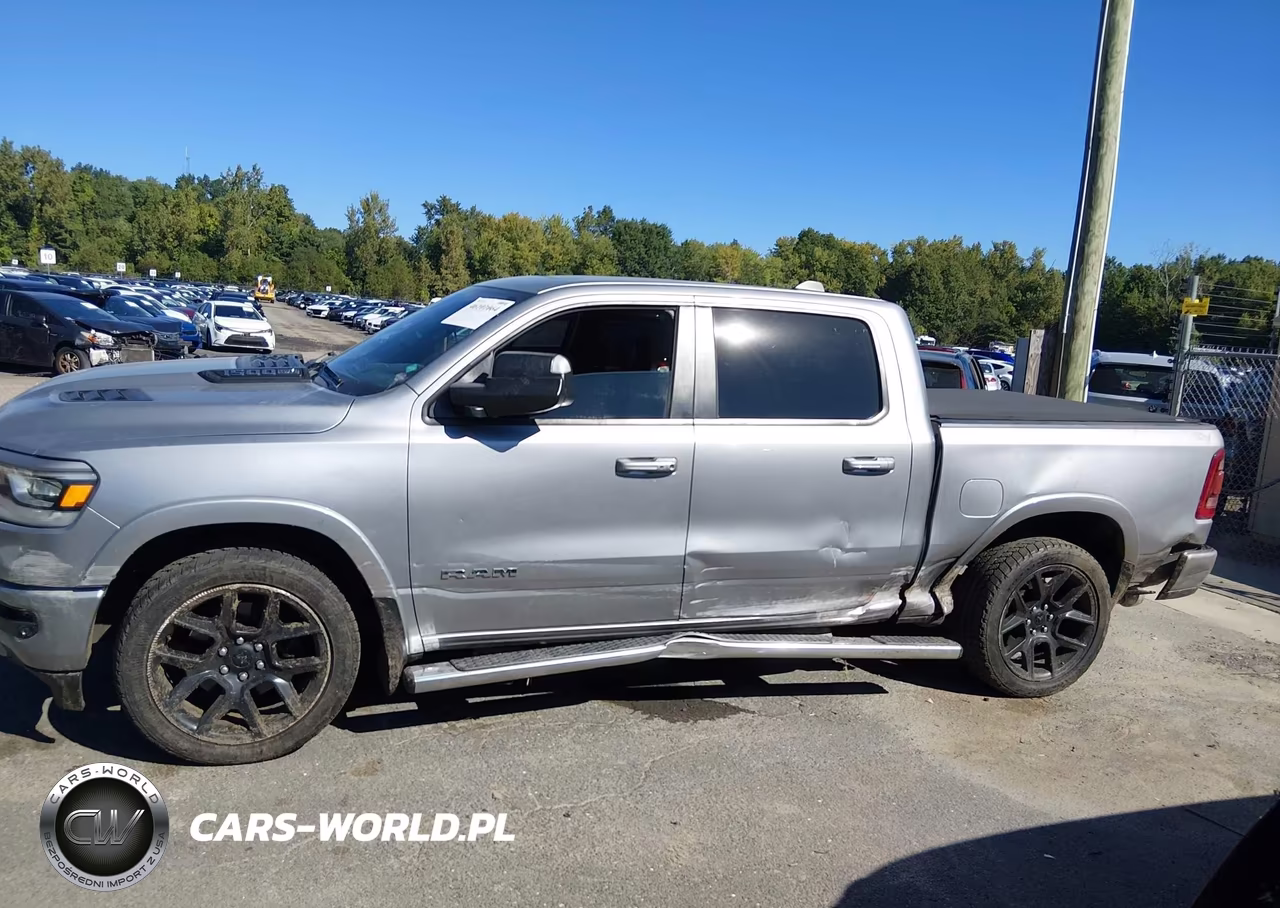 2021 Ram 1500 Laramie VIN:1C6SRFJT0MN659738 - 14