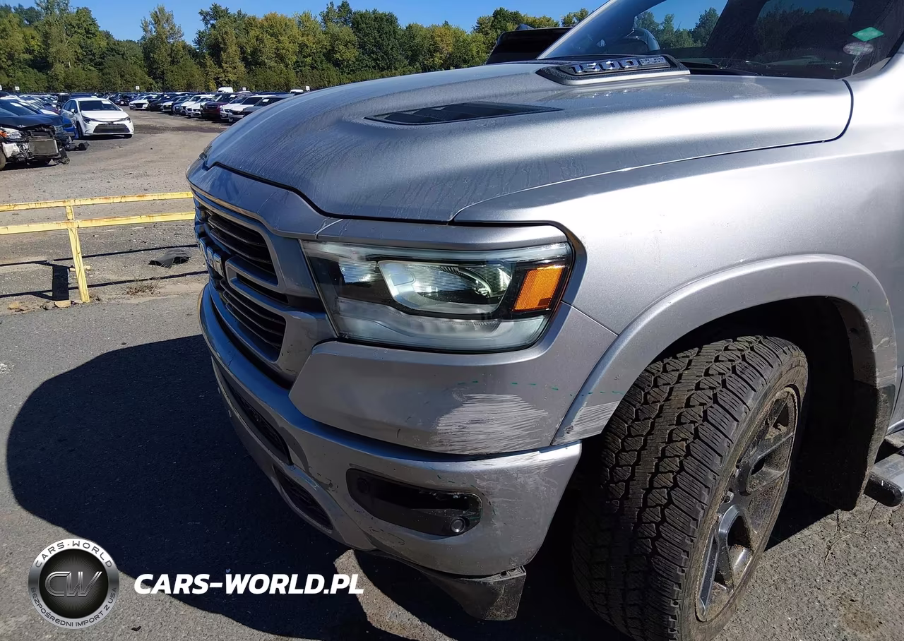 2021 Ram 1500 Laramie VIN:1C6SRFJT0MN659738 - 18