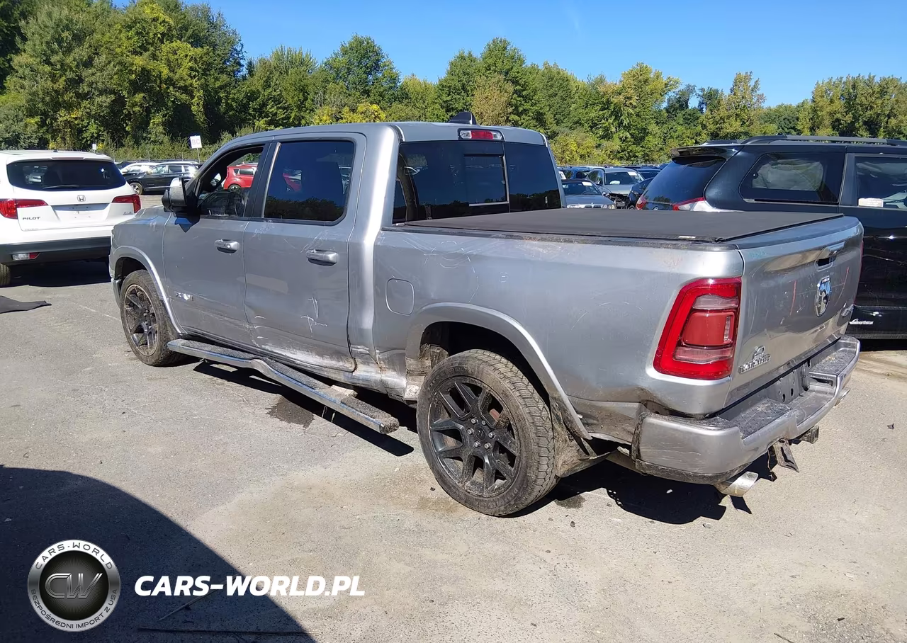 2021 Ram 1500 Laramie VIN:1C6SRFJT0MN659738 - 3