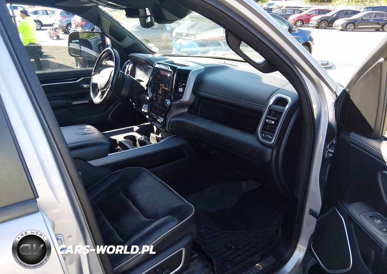 2021 Ram 1500 Laramie VIN:1C6SRFJT0MN659738 - 5
