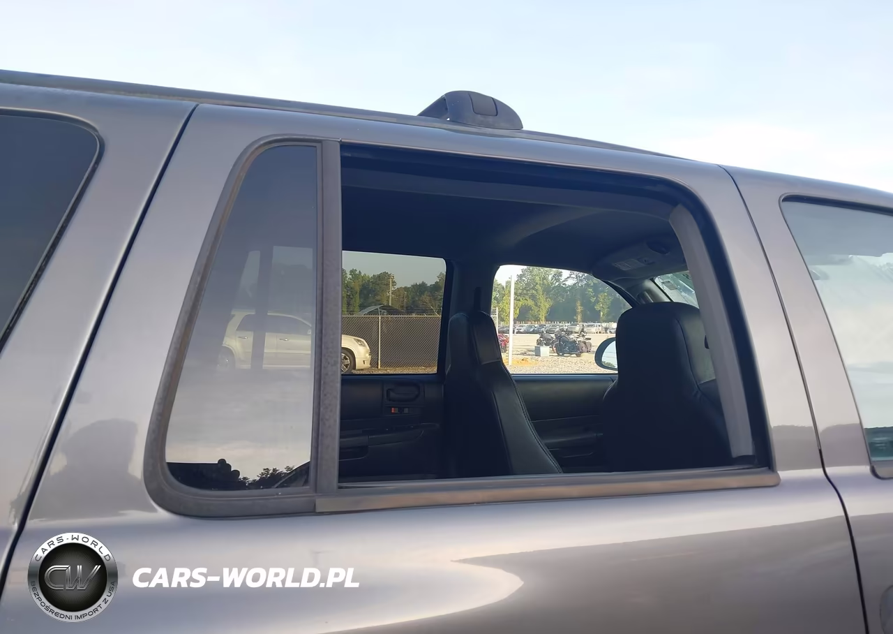2003 Dodge Durango Sport-Sxt VIN:1D4HR38N13F565372 - 6