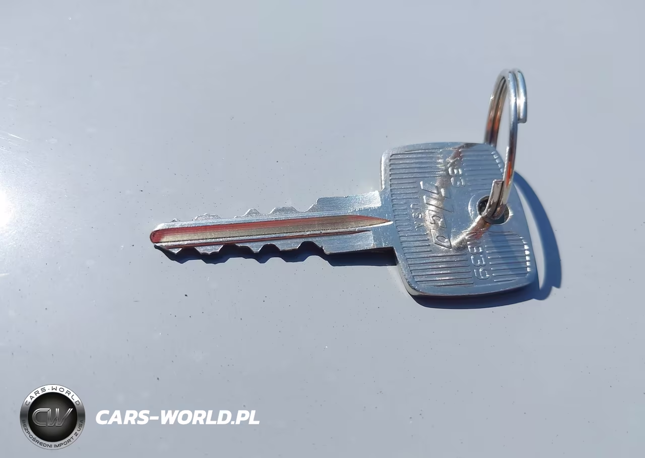 1983 Mercedes-Benz 300 Dt VIN:WDBAB33A3DB029635 - 11