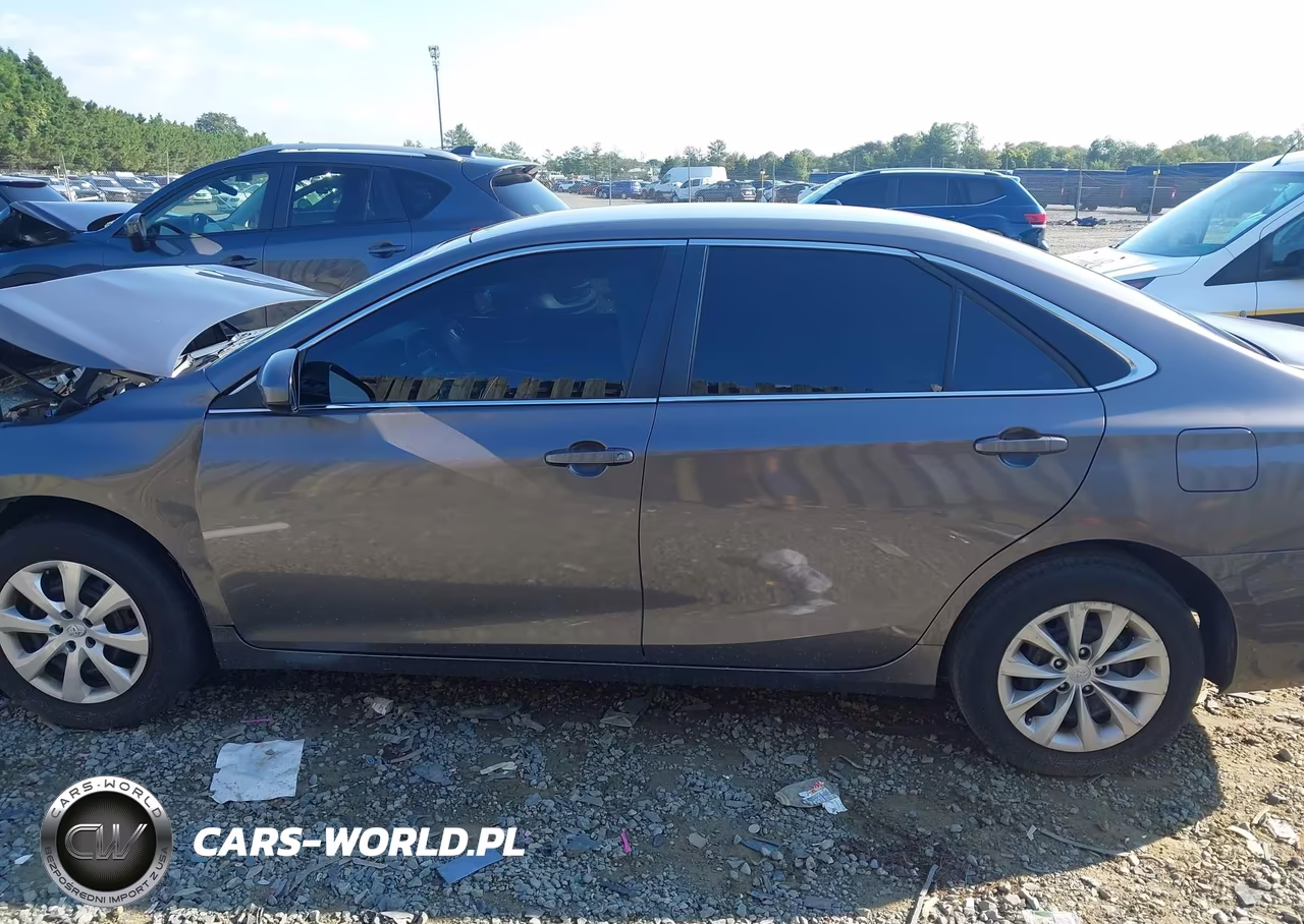 2017 Toyota Camry Le VIN:4T1BF1FK8HU419297 - 15