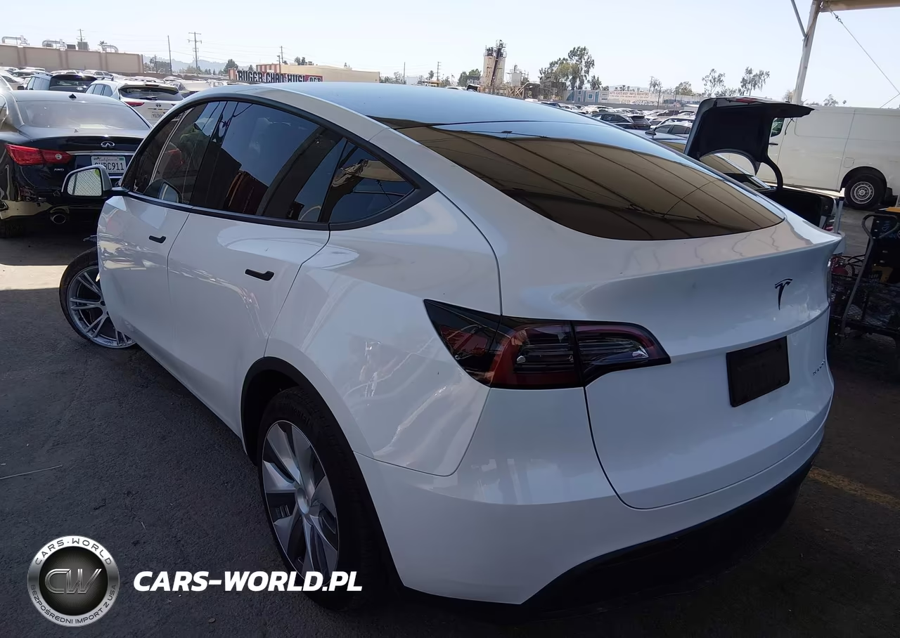 2023 Tesla Model Y Awd-Long Range Dual Motor All-Wheel Drive VIN:7SAYGDEE5PA118471 - 3